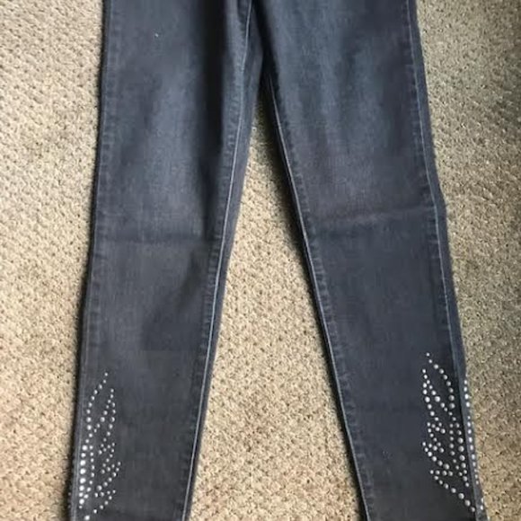 High Rise Skinny Black Jeans with Rivet Detail - Picture 2 of 3
